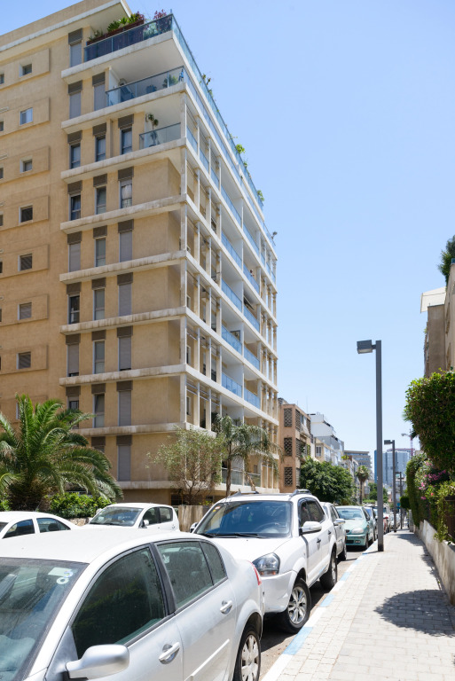 Апартаменты Quiet Hideaway & Terrace near Beach by FeelHome