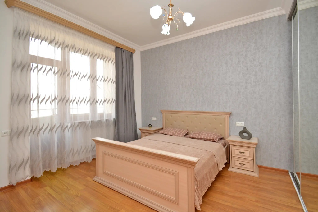 Квартира 3-комн на ул. Аргишти GL152