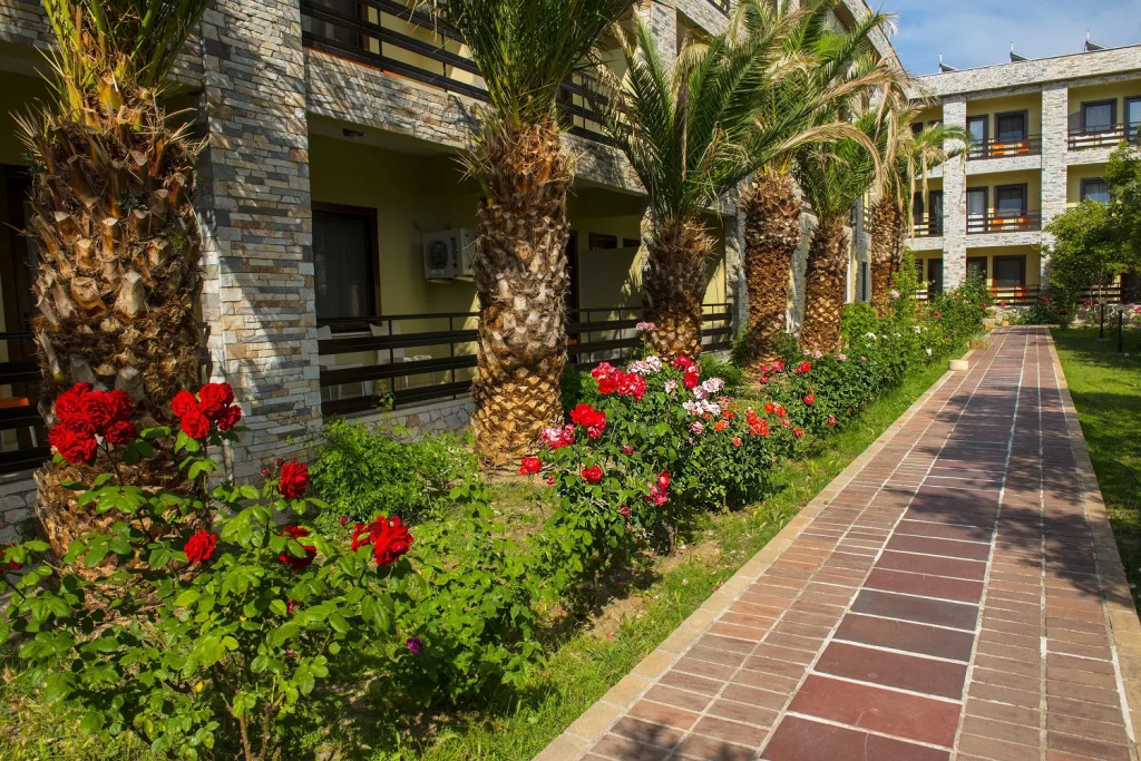 Iris Hotel & Spa