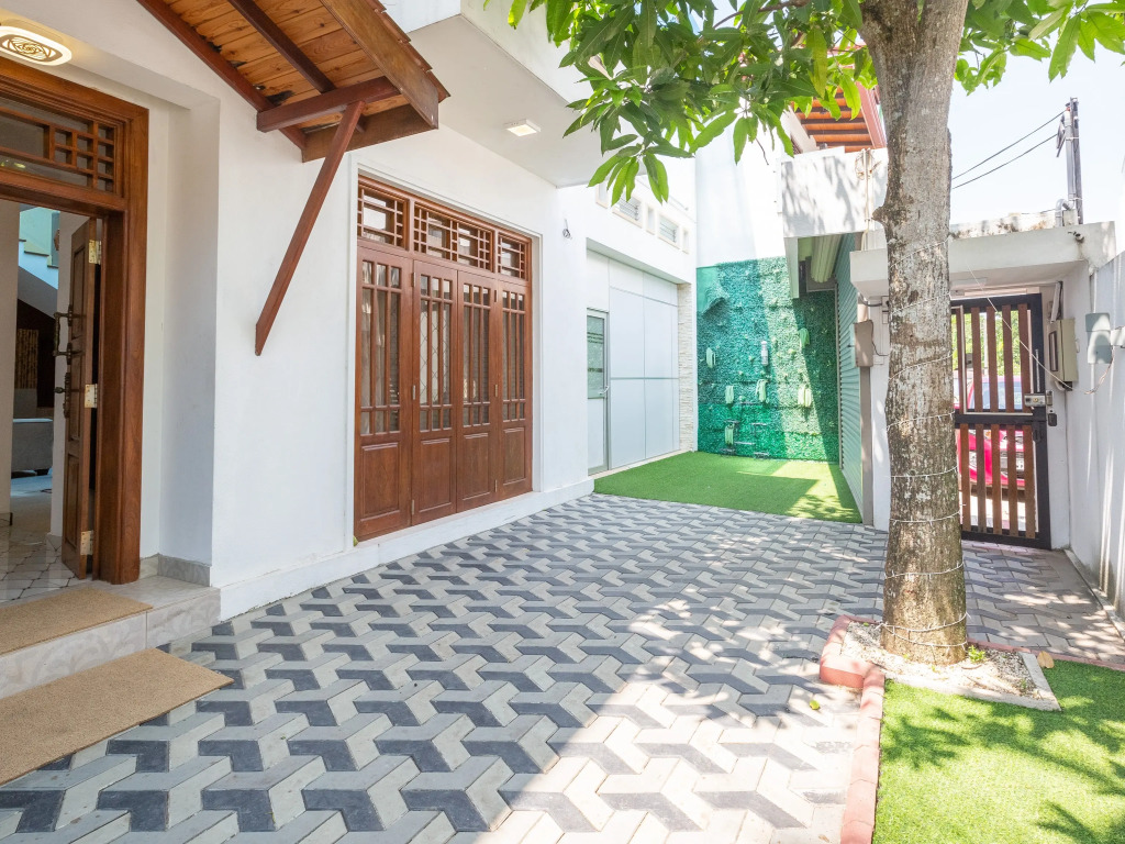 Отель Yoho Villa Safari Colombo