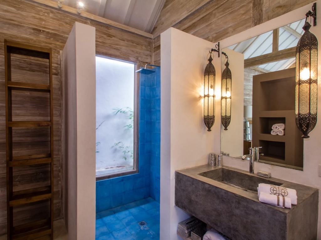 Villa Du Ho by Villa Finder