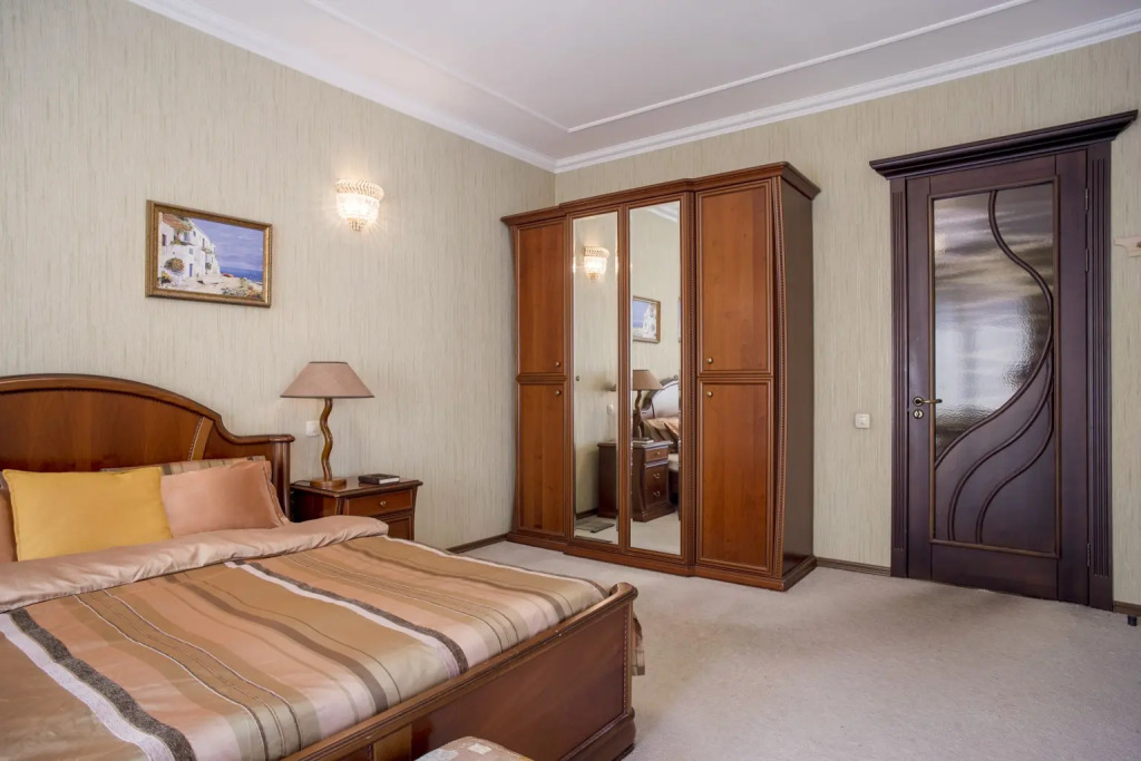Квартира Большая у НОВАТа