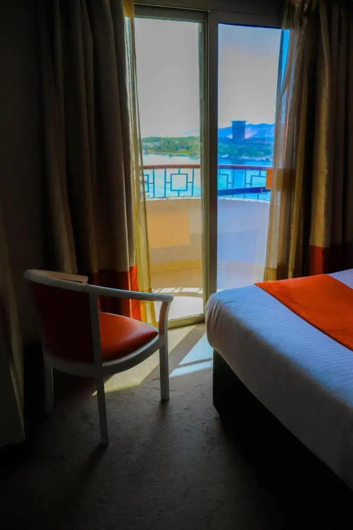 Отель Aswan Plaza Corniche