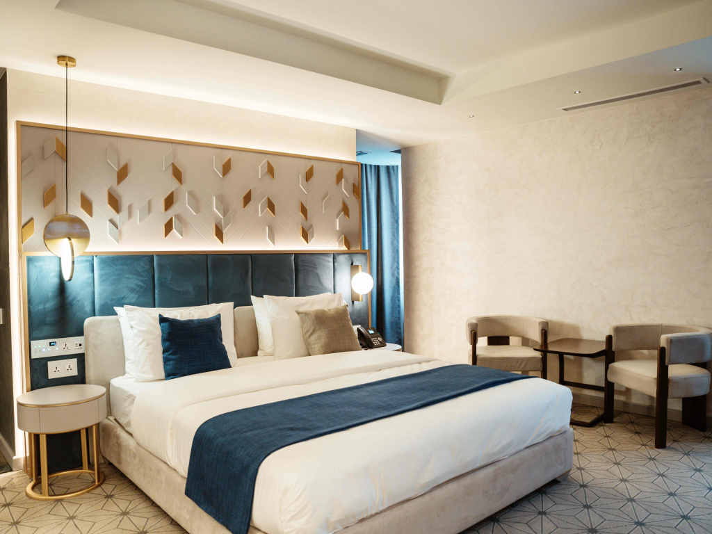 Meridian Luxury Boutique Hotel