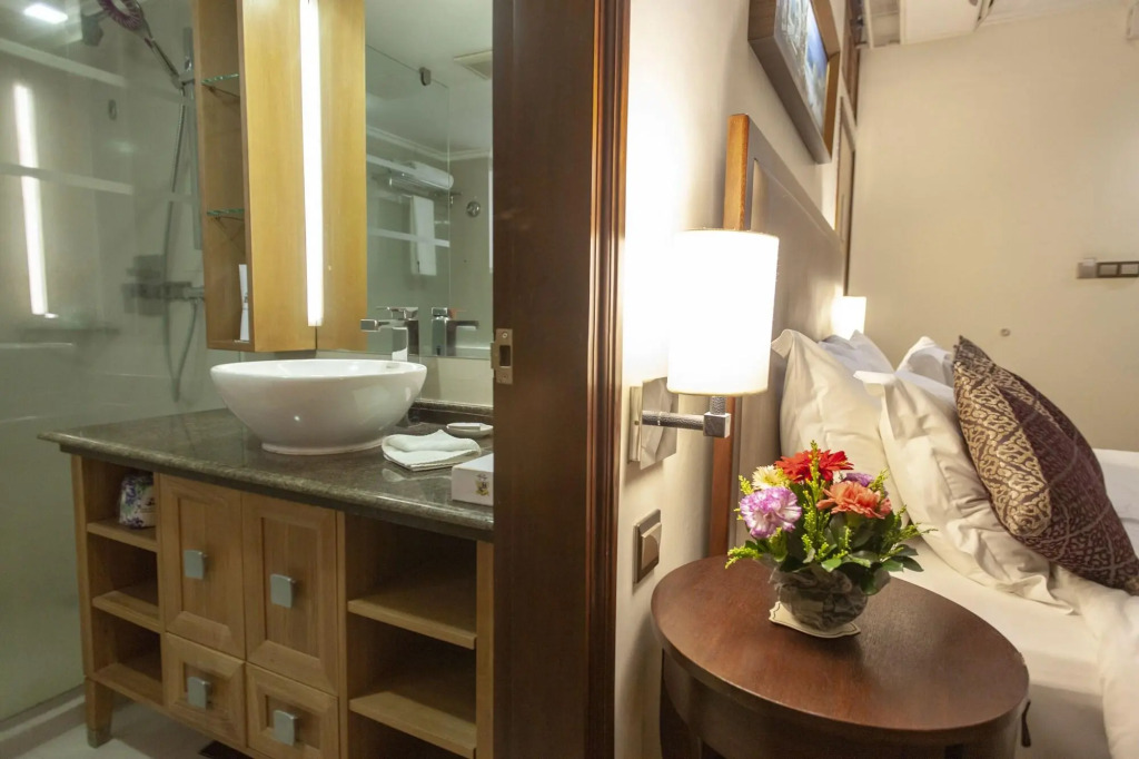 Royal Park Residence Hotel