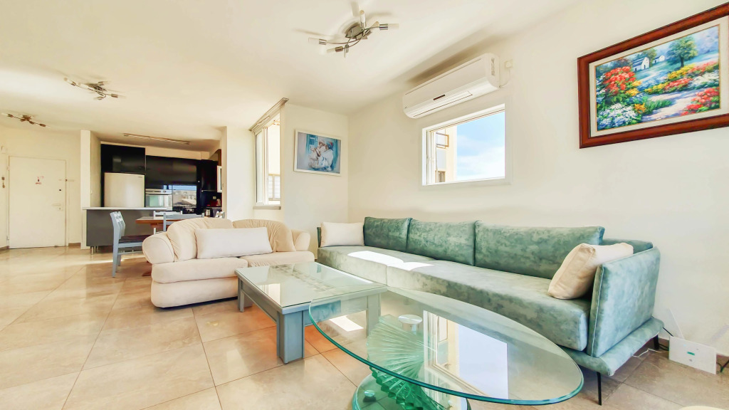 Апартаменты Charming 3 Bdr Sea View Bat Yam #B5