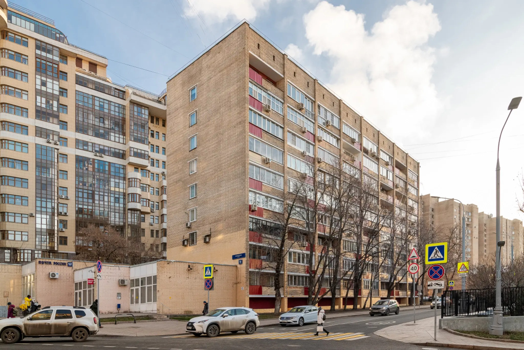 Апартаменты Кварт-Отель, Народная, 9