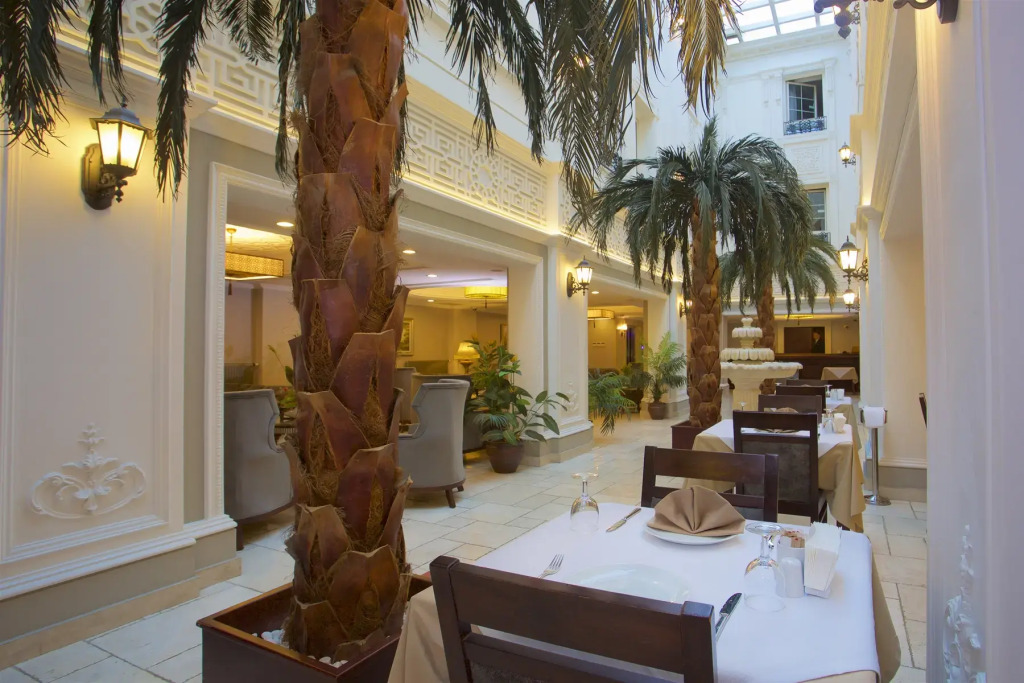 Emporium Hotel