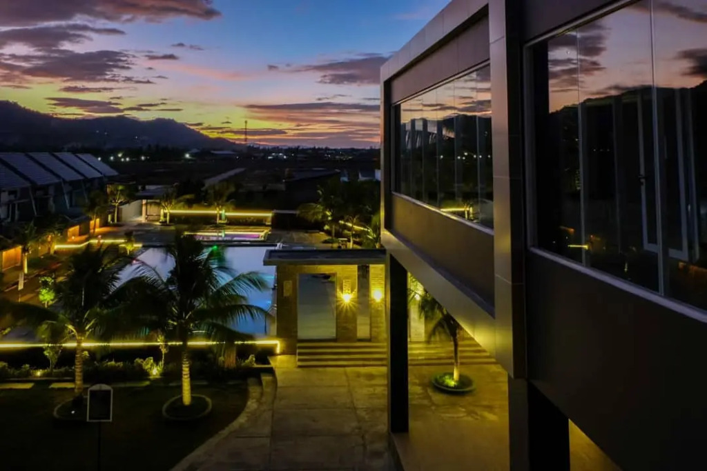 Отель Aston Gorontalo & Convention Center