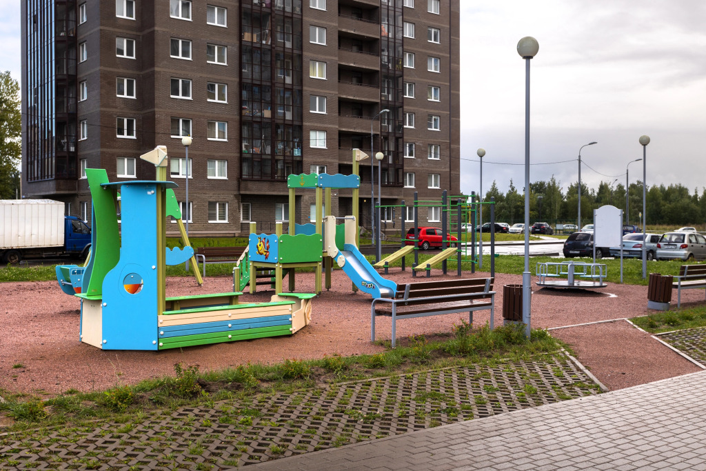 Квартира Видовая евро-двухкомнатная Ван Гог на Неве у метро рядом с Вантовым мостом и парковкой