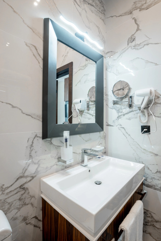 Отель Qazaq Premium