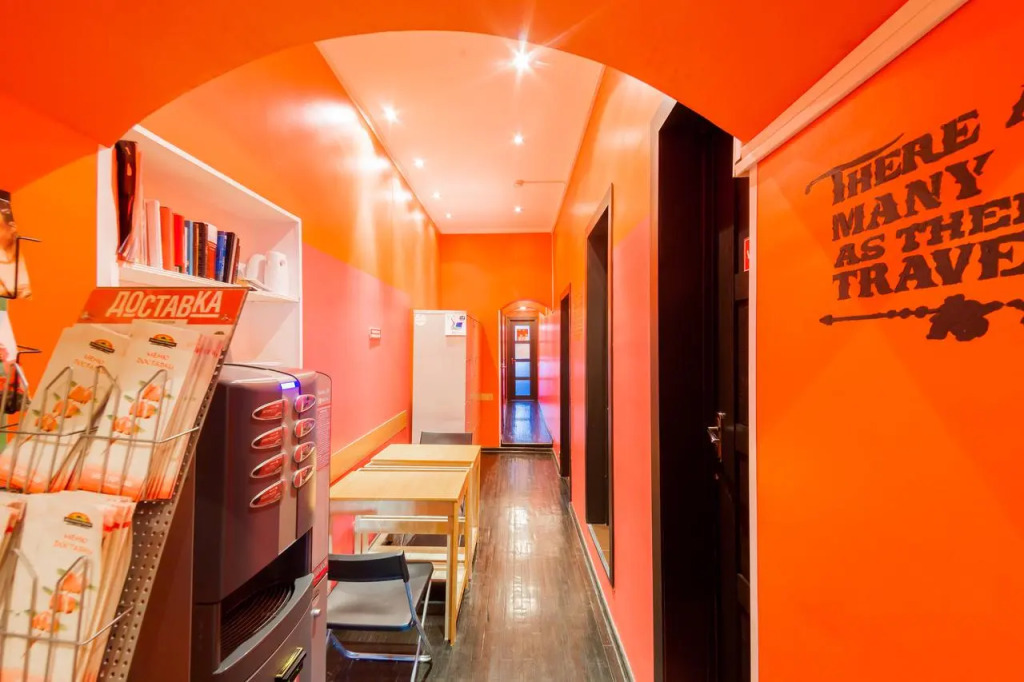 Red Hostel - Adults Only