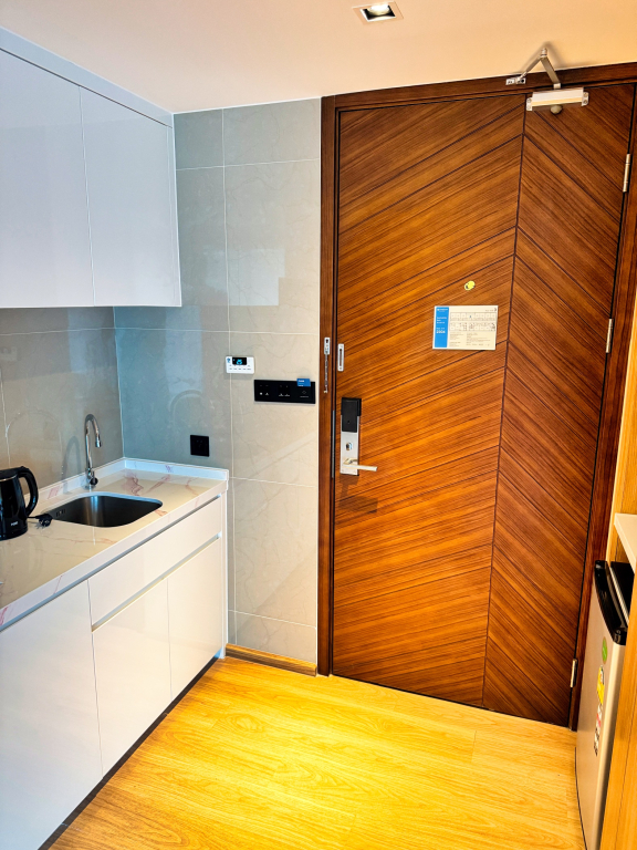 Квартира New stylish studio 45 sq min La Vita 5*