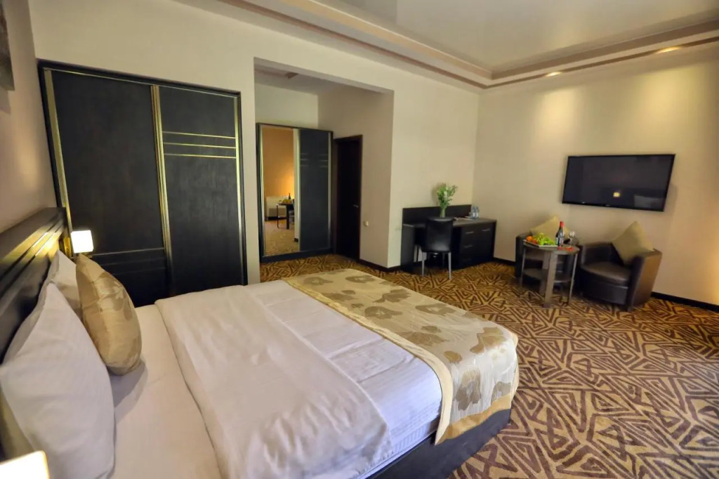 Aghveran Ararat Resort Hotel