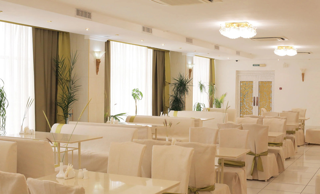 Christie Hotel