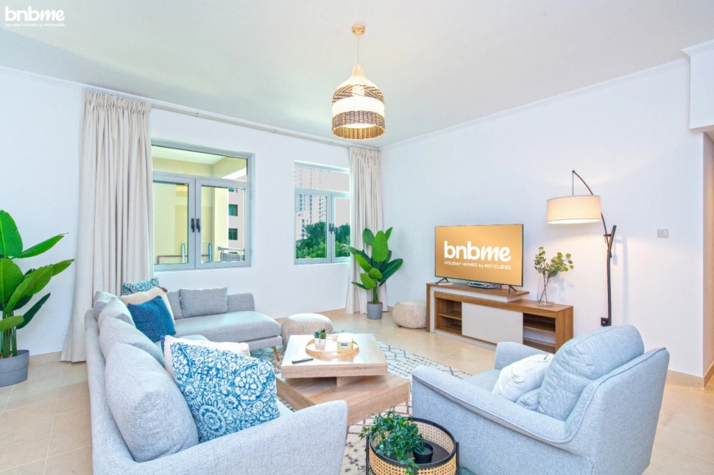 Апартаменты bnbmehomes | 2 BR Stunning Lake Views in Greens-205