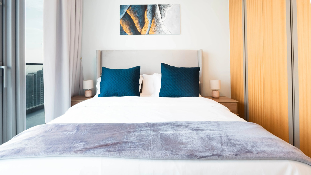 Апартаменты Keyrock Living - 3BR Luxury in Paramount Downtown