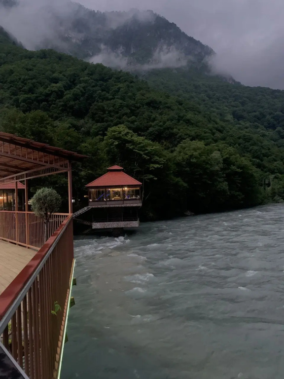 Отель Chalet Bridge Eko