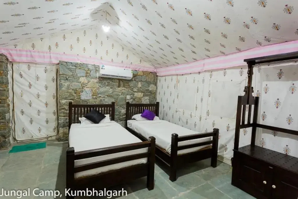 Отель Jungle Camp Resort