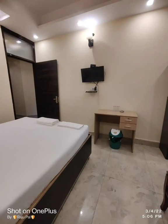 Отель Raj Residency Govindpuri