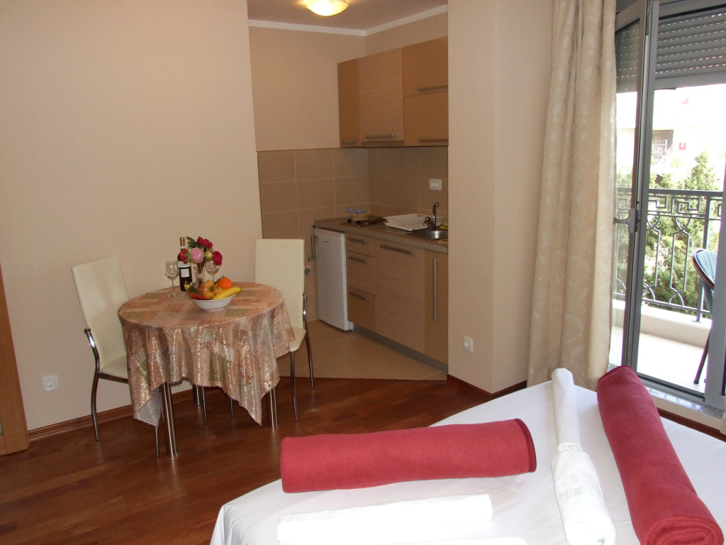 Beachfront Apartments Oaza 2