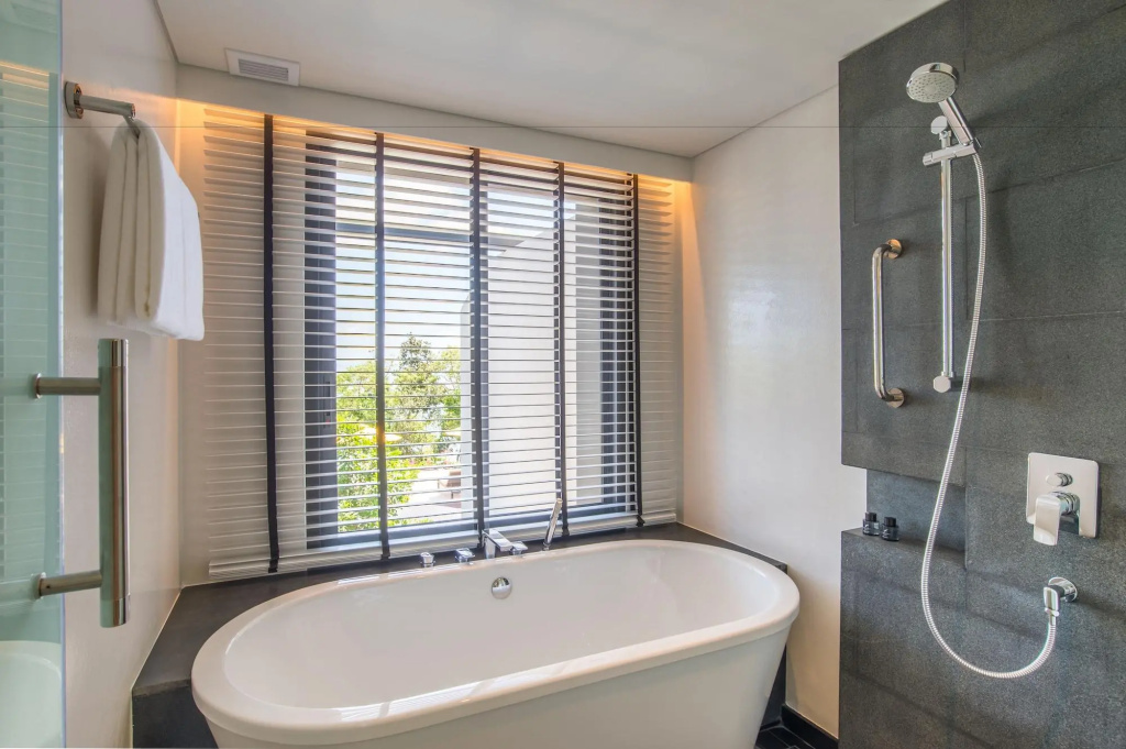The ShellSea Krabi I Luxury Beach Front Resort & Pool Villa