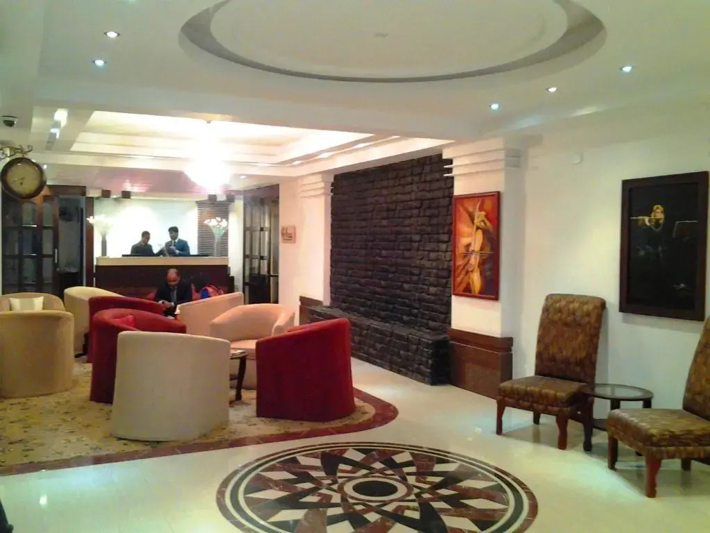 Отель Grand Oriental
