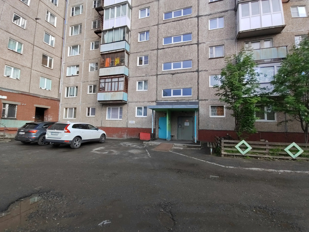 Квартира возле ТРЦ Плазма с лифтом и балконом