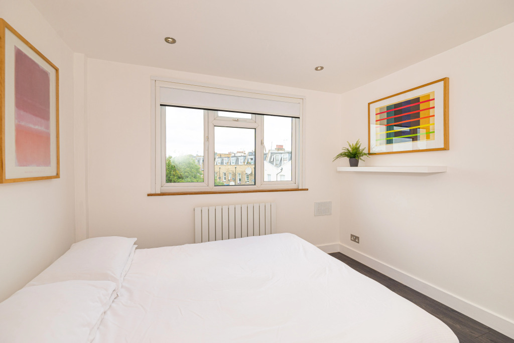 Апартаменты Bright Aircon Apartment Earls Court