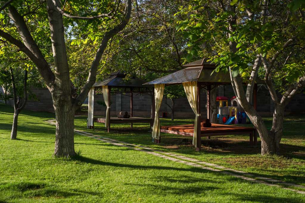 Dolinnka Hotel