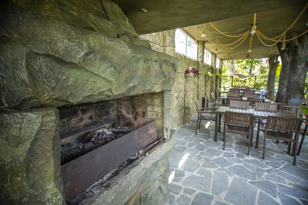 Отель Chveni Ezo Boutique Hotel