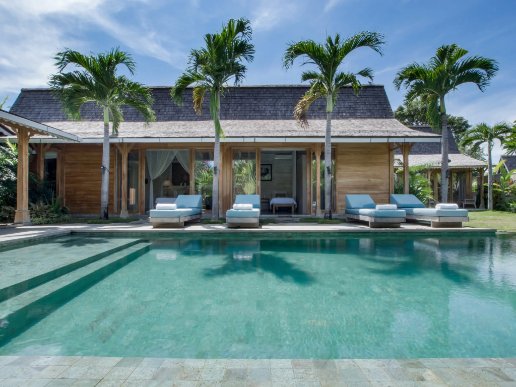 Villa Little Mannao by Villa Finder