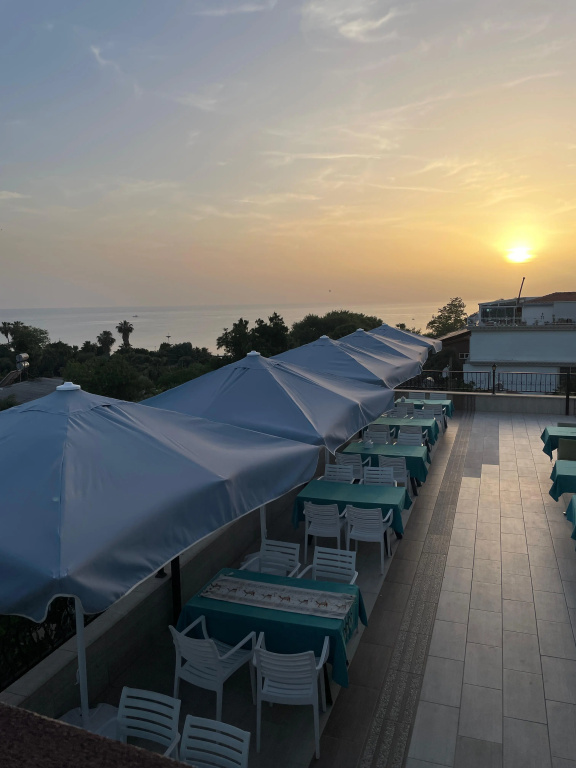 Beachway Hotel