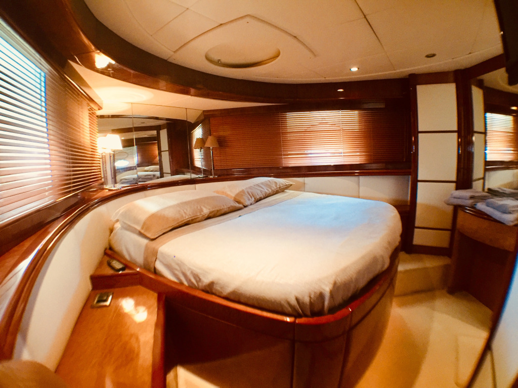 Sanremo Luxury Boat & Breakfast Mini-Hotel