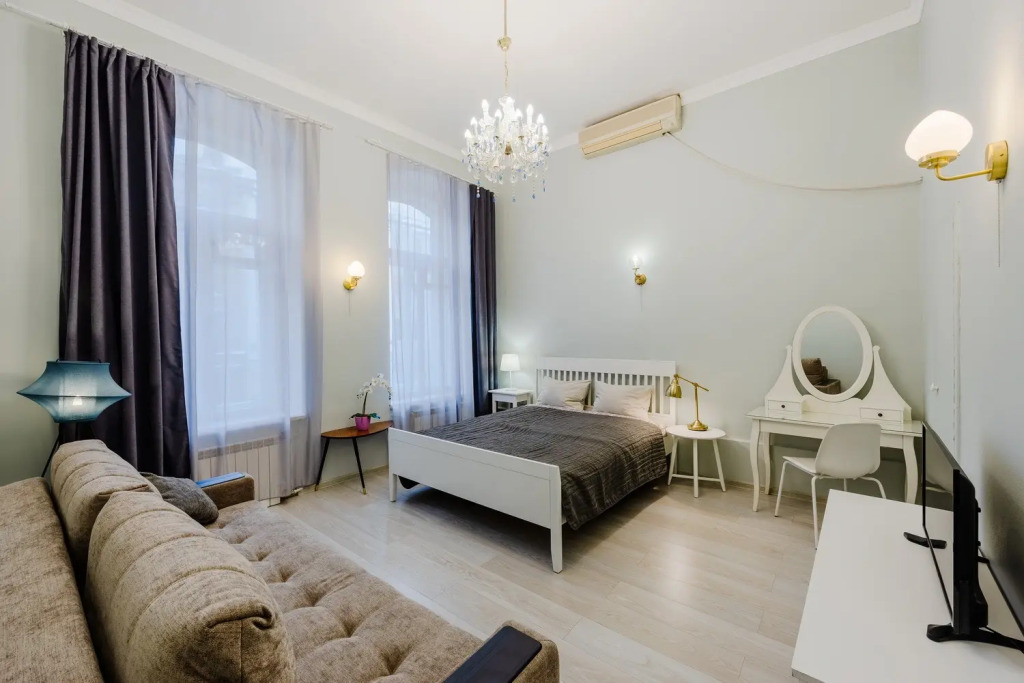 Апартаменты SpbStay на Марата 4 с тремя спальнями (до 10 чел)