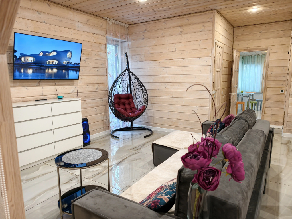Частный дом Lux 130 кв.м в сосновом лесу на берегу озера в Рощино