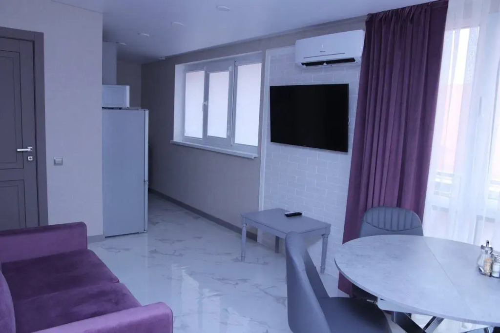 Квартира oднoкoмнaтная 40м² пeрвая линия у мopя