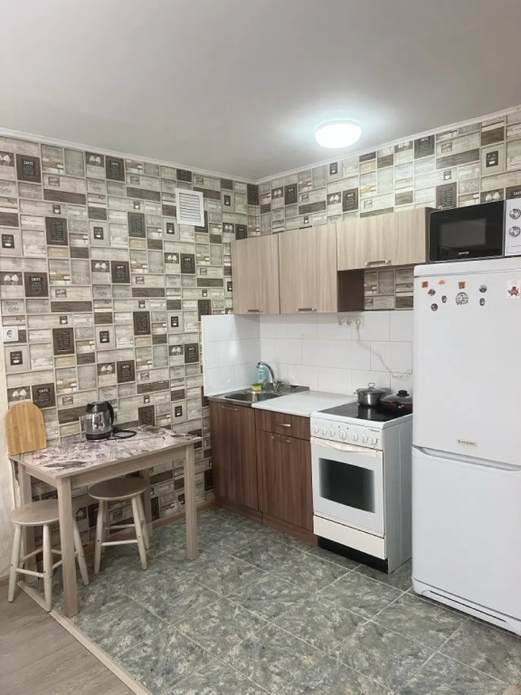 Квартира с ёлочкой