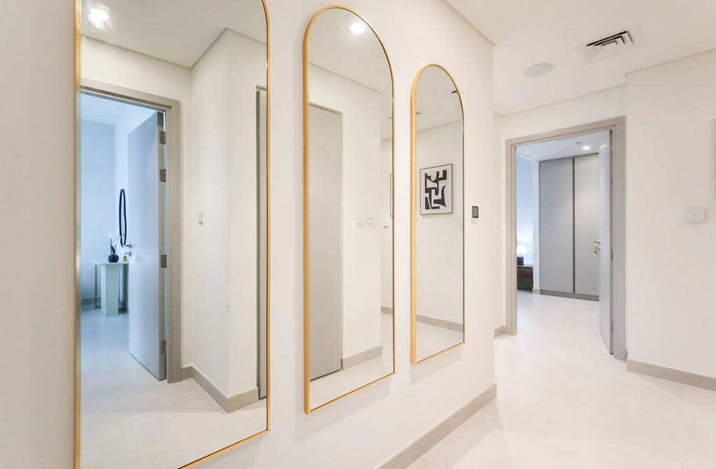 Апартаменты Elite LUX Holiday Homes - Dubai Creek Oasis: 2BR Luxe w/ Burj View
