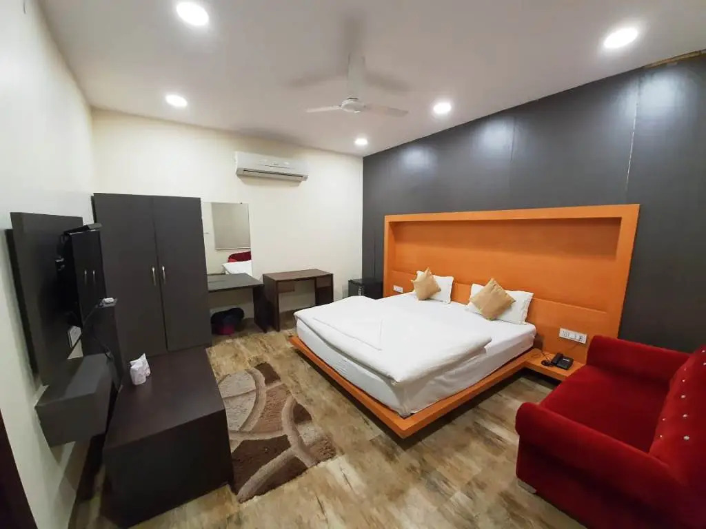 Hotel Mandakini Royal