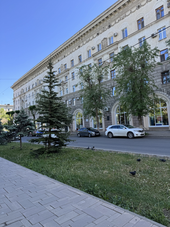 Квартира Уютная двухкомнатная в центре города в сталинке