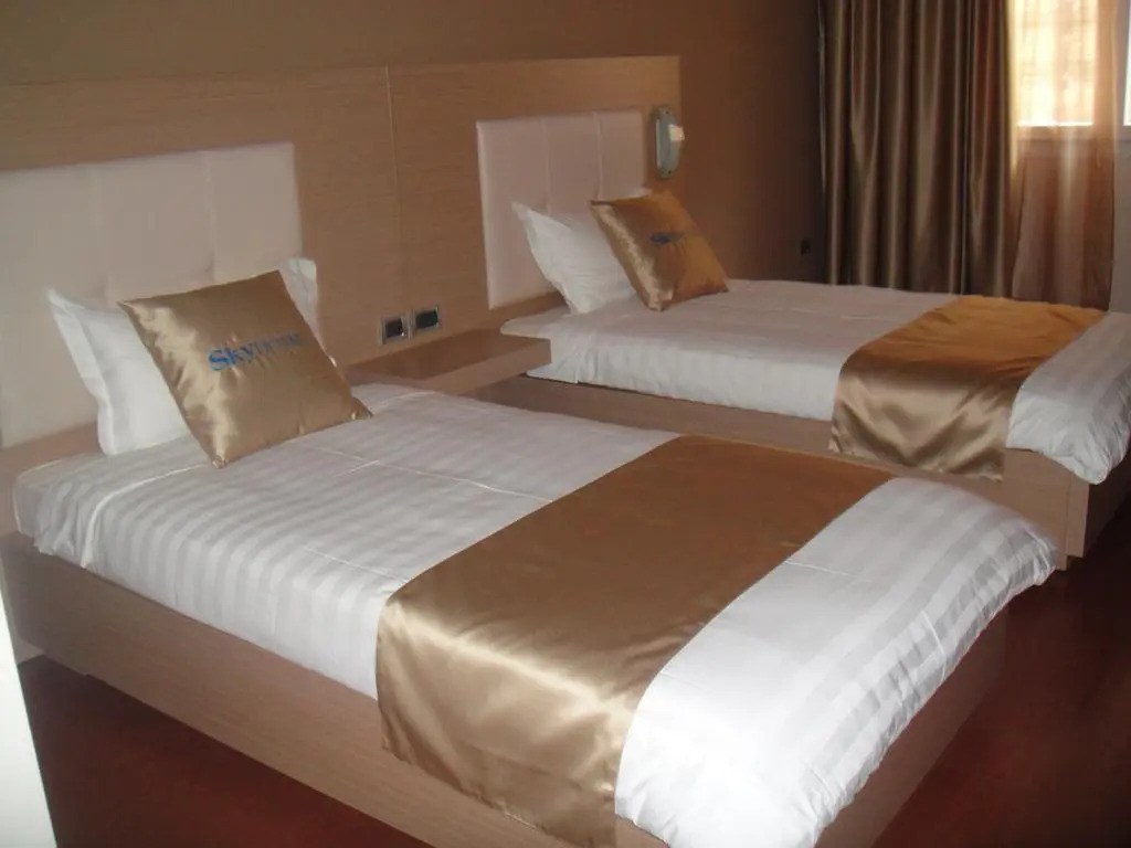 Sky 2 Hotel Tirana
