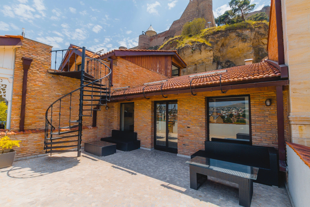 Citadel Narikala Hotel