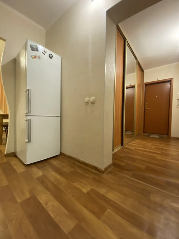 Квартира 1-Комнатная на Изыскателей 38В