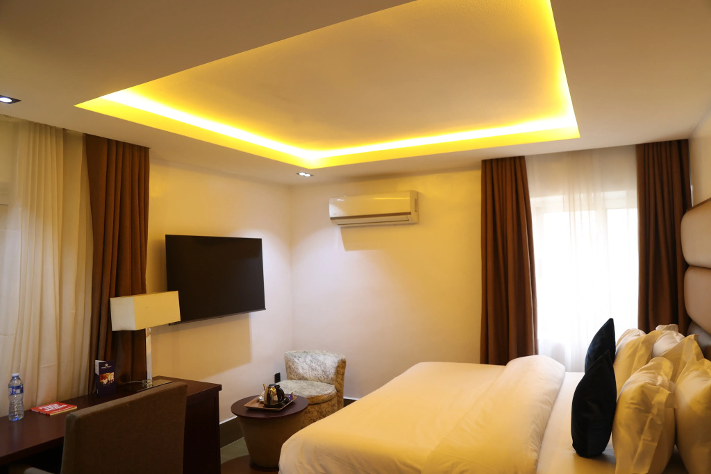 Отель Bolton White Residence