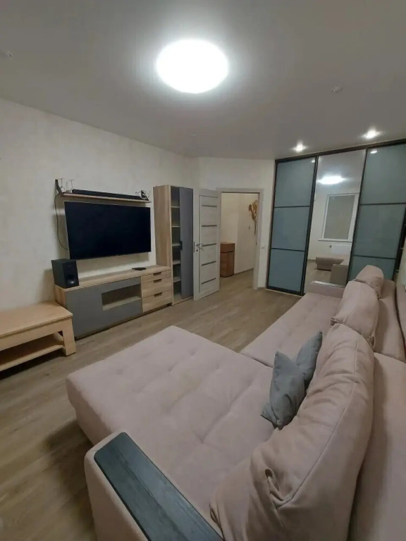 Квартира двухкомнатная чистaя и уютнaя 57 м²