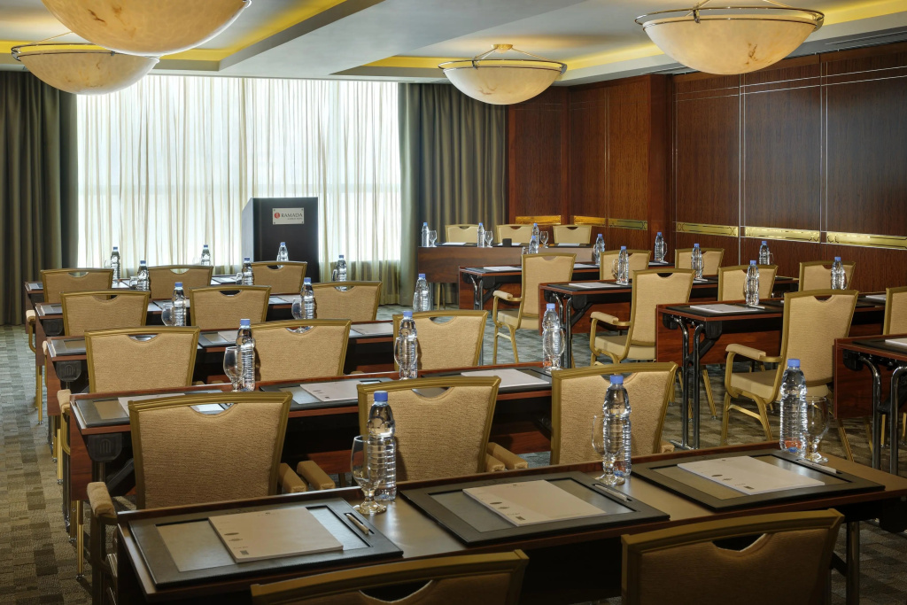 Crowne Plaza - Dubai Jumeirah by IHG