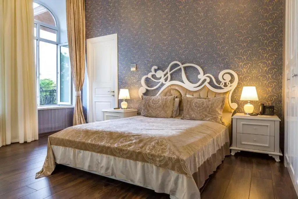 Seven Gates Hotel