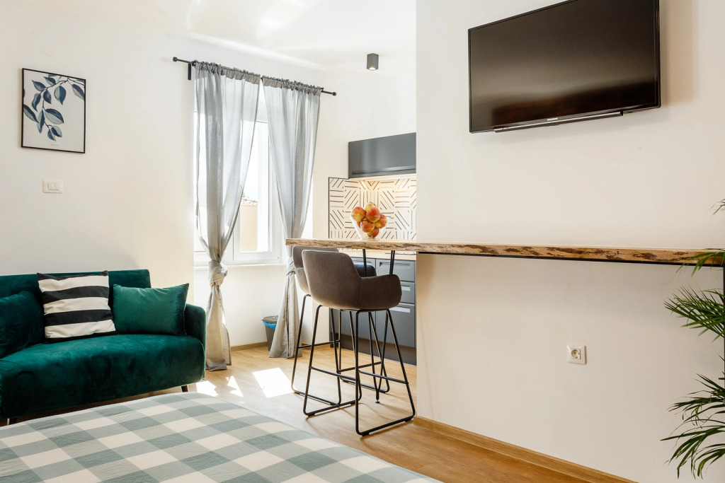Отель Central Rijeka Apartments