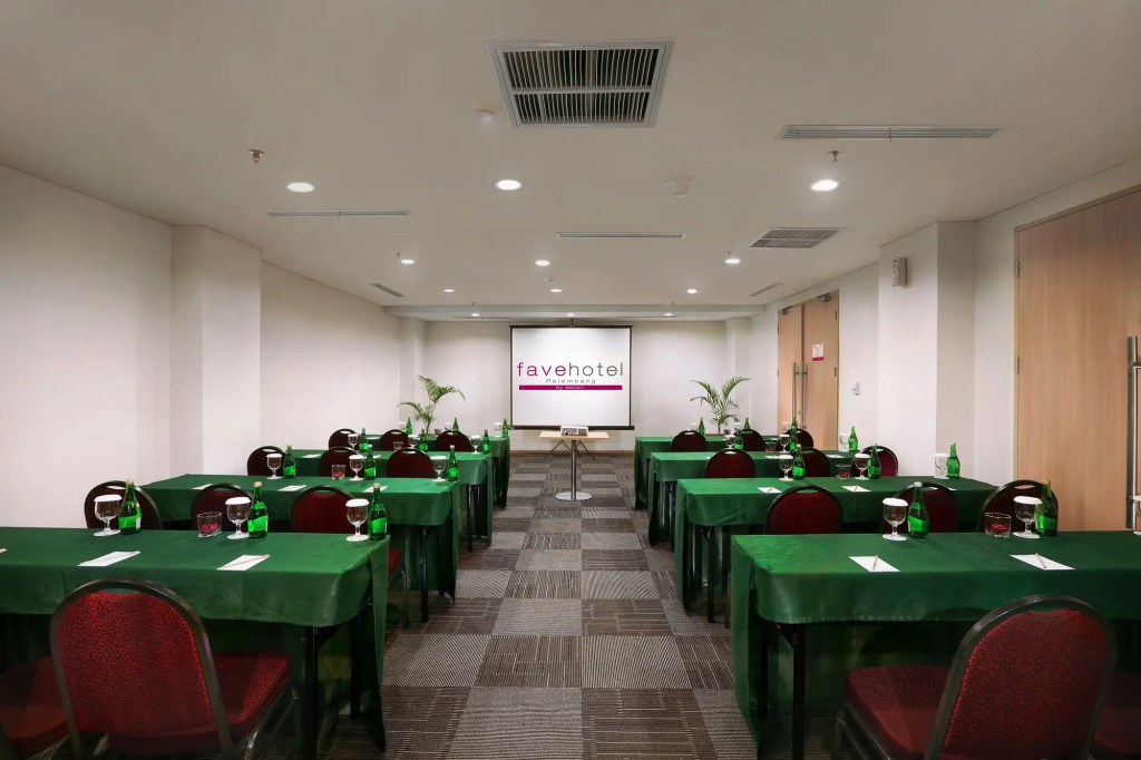 Fave Plus Hotel Palembang